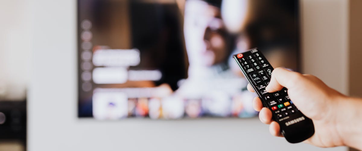 הגדרת IPTV ישראל על טלוויזיה חכמה – מדריך שלב אחר שלב
