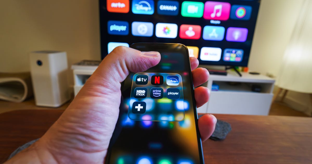 מדריך IPTV למתחילים - הגדרה קלה על כל מכשיר, סמארטפון, טלוויזיה חכמה, וטאבלט